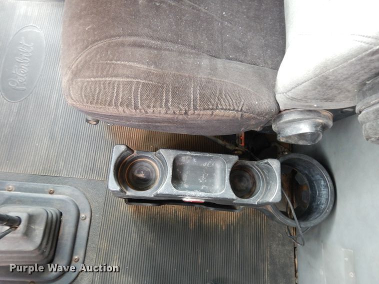 image for item DJ7472 1998 Peterbilt 378  semi truck