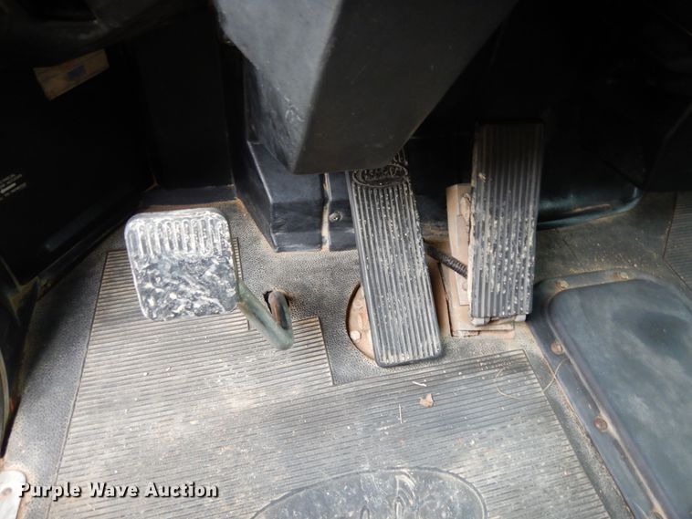 image for item DJ7472 1998 Peterbilt 378  semi truck