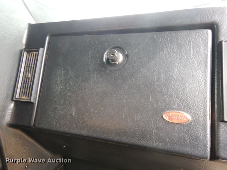 image for item DJ7472 1998 Peterbilt 378  semi truck