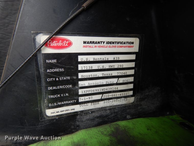 image for item DJ7472 1998 Peterbilt 378  semi truck