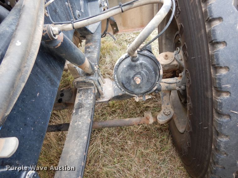 image for item DJ7472 1998 Peterbilt 378  semi truck