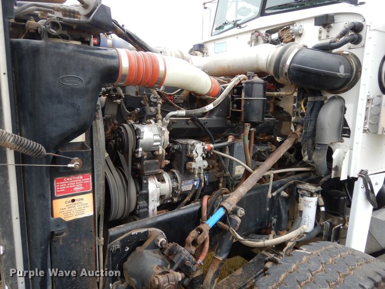 image for item DJ7472 1998 Peterbilt 378  semi truck