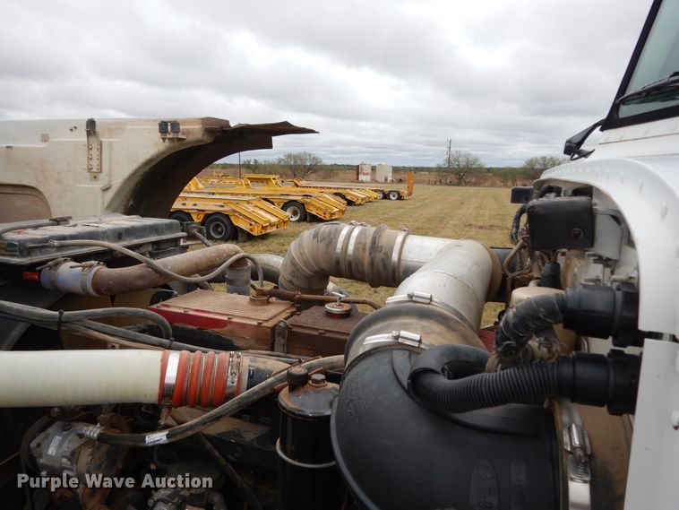 image for item DJ7472 1998 Peterbilt 378  semi truck