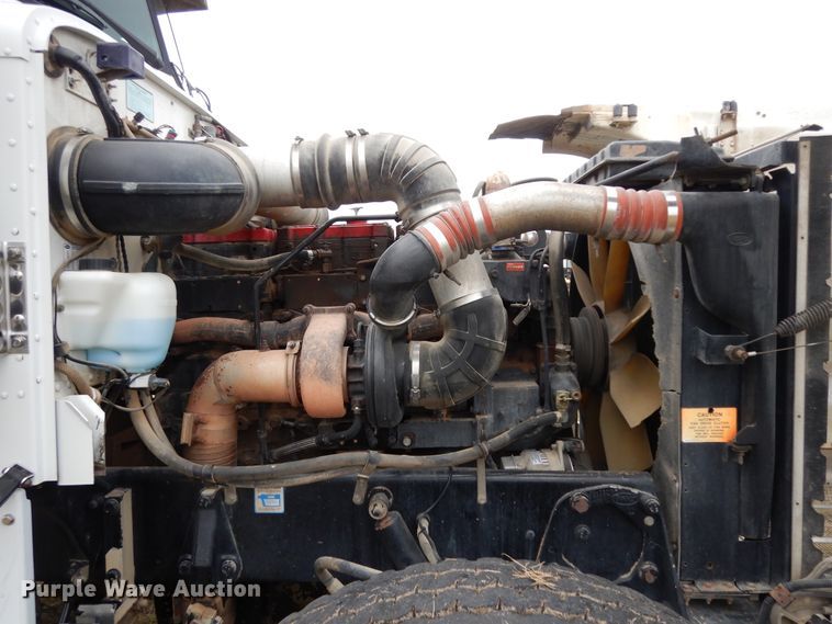 image for item DJ7472 1998 Peterbilt 378  semi truck