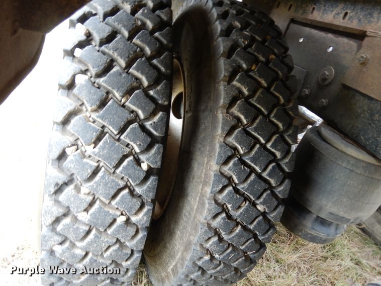 image for item DJ7472 1998 Peterbilt 378  semi truck