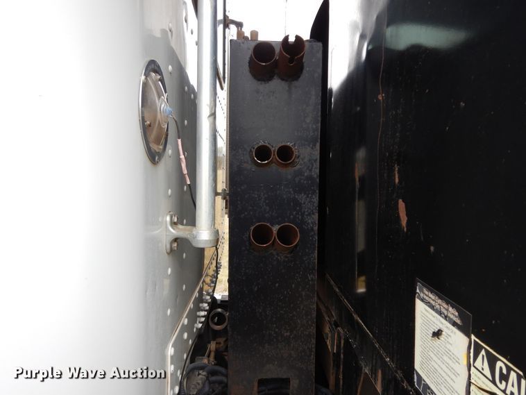 image for item DJ7473 1995 Freightliner FLD  dump truck