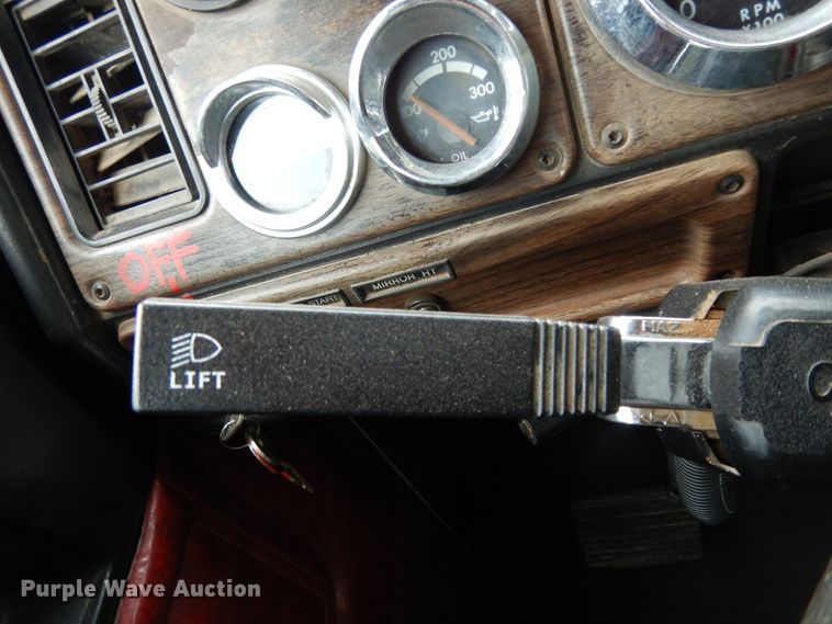 image for item DJ7473 1995 Freightliner FLD  dump truck