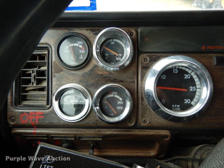 image for item DJ7473 1995 Freightliner FLD  dump truck