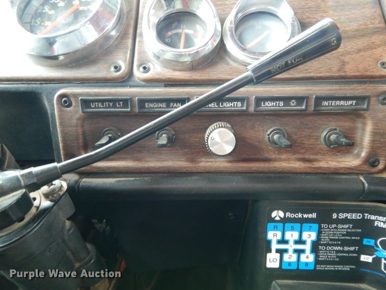 image for item DJ7473 1995 Freightliner FLD  dump truck