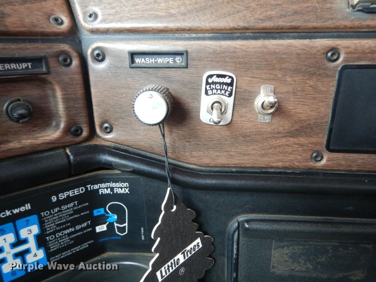 image for item DJ7473 1995 Freightliner FLD  dump truck