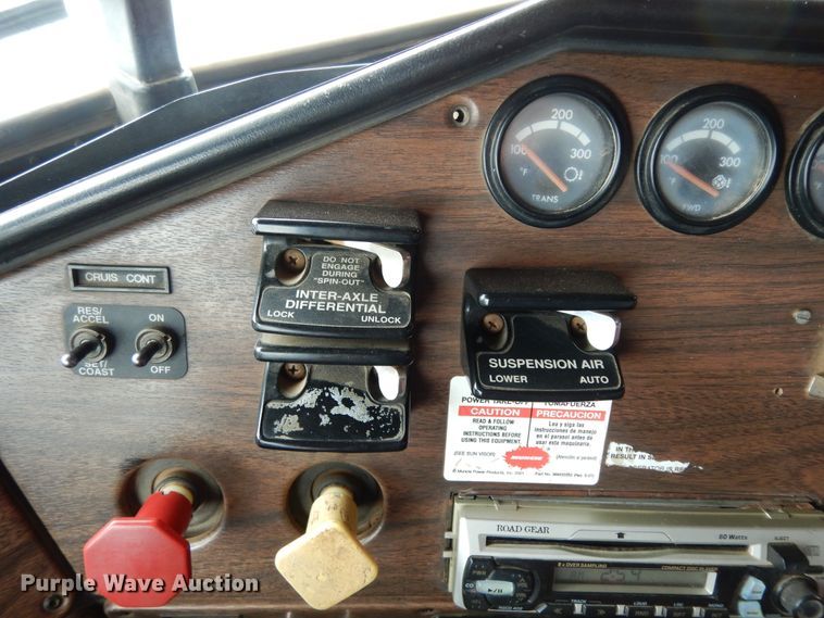 image for item DJ7473 1995 Freightliner FLD  dump truck