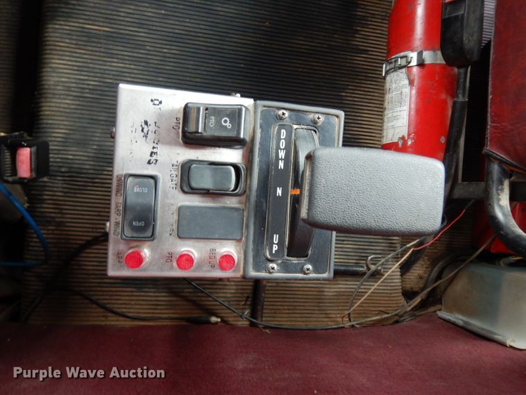 image for item DJ7473 1995 Freightliner FLD  dump truck