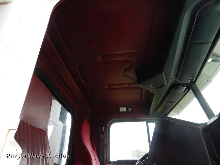 image for item DJ7473 1995 Freightliner FLD  dump truck