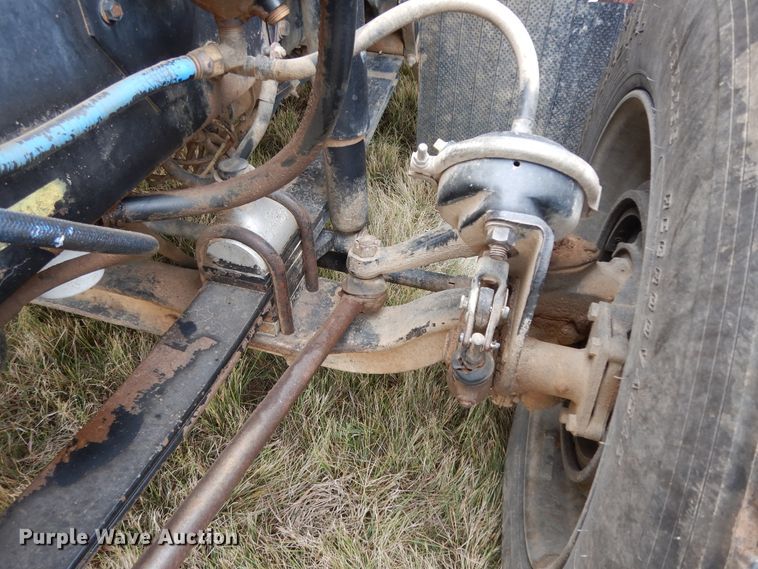 image for item DJ7473 1995 Freightliner FLD  dump truck