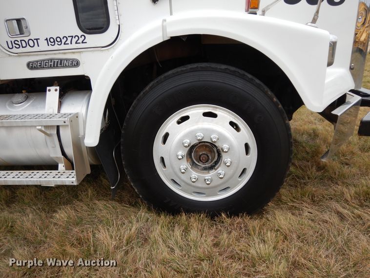 image for item DJ7473 1995 Freightliner FLD  dump truck