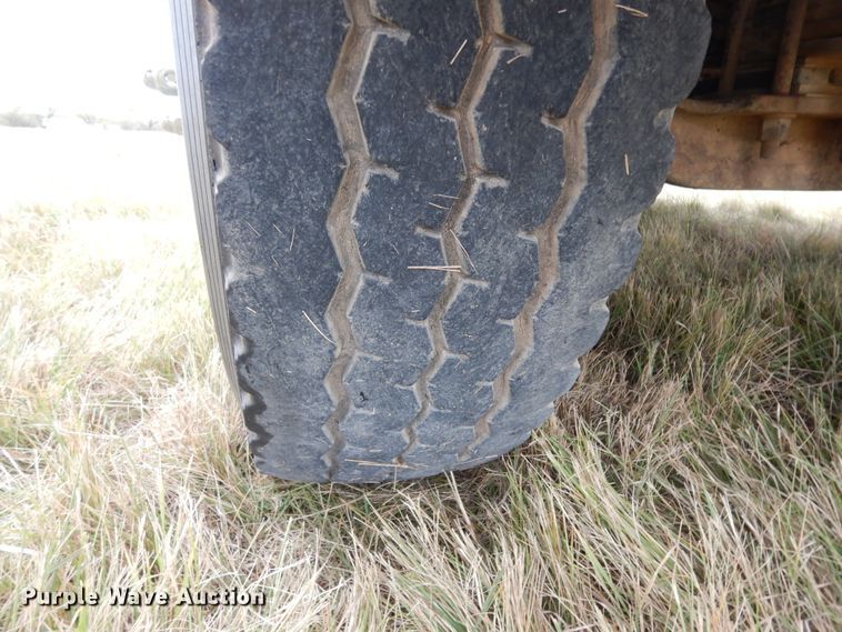 image for item DJ7473 1995 Freightliner FLD  dump truck