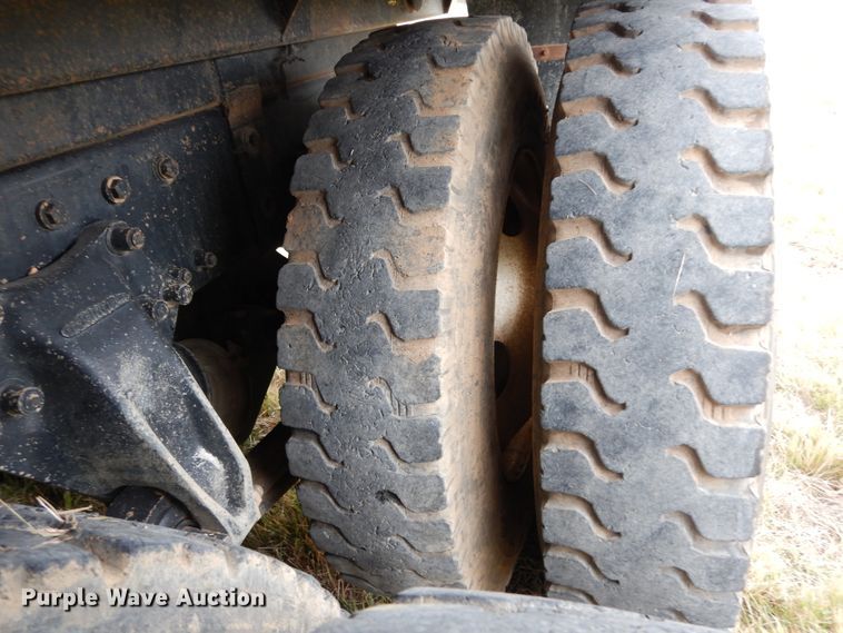 image for item DJ7473 1995 Freightliner FLD  dump truck