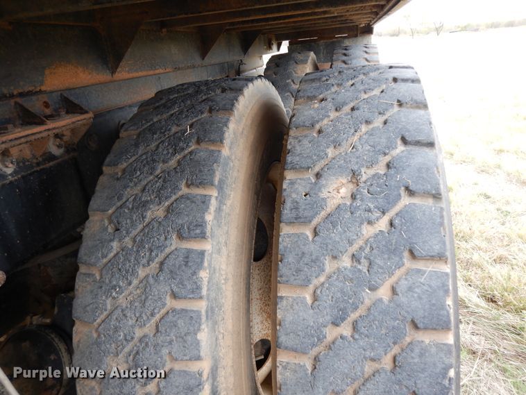 image for item DJ7473 1995 Freightliner FLD  dump truck