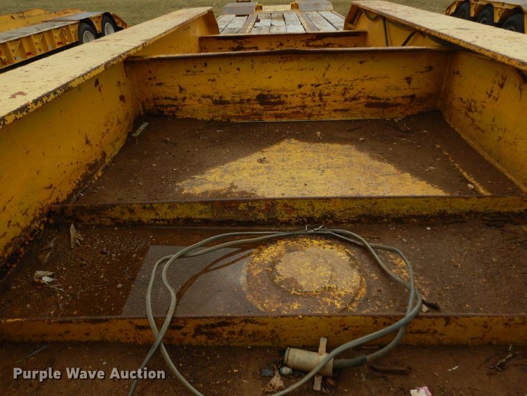 image for item DJ7475 1997 Atoka Welding & Fabrication LB  drop deck equipment trailer