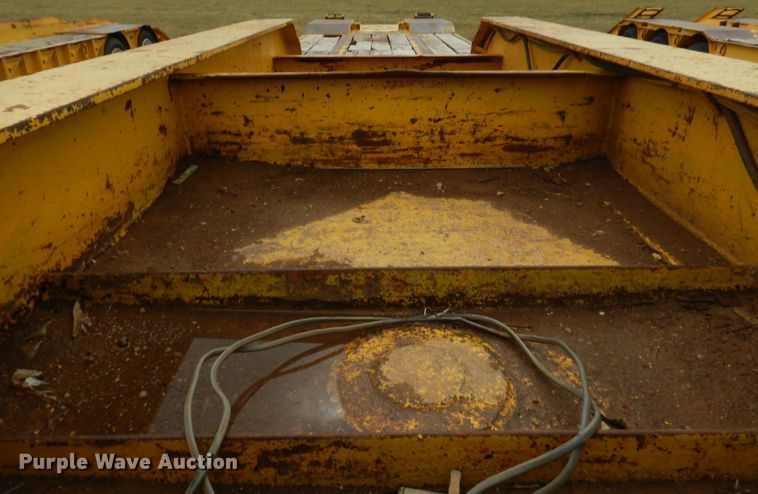 image for item DJ7475 1997 Atoka Welding & Fabrication LB  drop deck equipment trailer