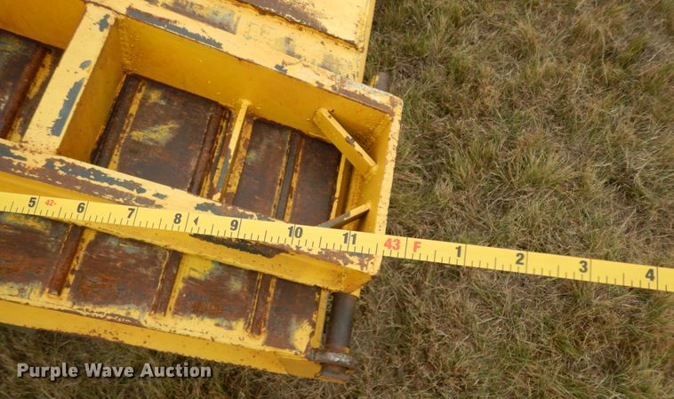 image for item DJ7475 1997 Atoka Welding & Fabrication LB  drop deck equipment trailer