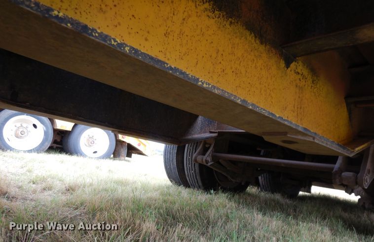 image for item DJ7475 1997 Atoka Welding & Fabrication LB  drop deck equipment trailer