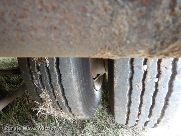 image for item DJ7475 1997 Atoka Welding & Fabrication LB  drop deck equipment trailer