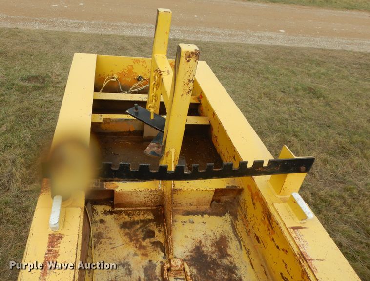 image for item DJ7477 1982 Nuttall 225-E  equipment trailer