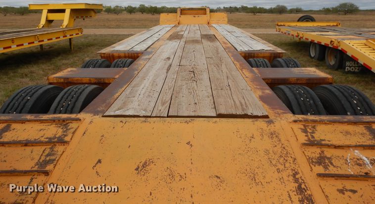 image for item DJ7479 2000 Fontaine FLT-7-35HBTW  drop deck equipment trailer