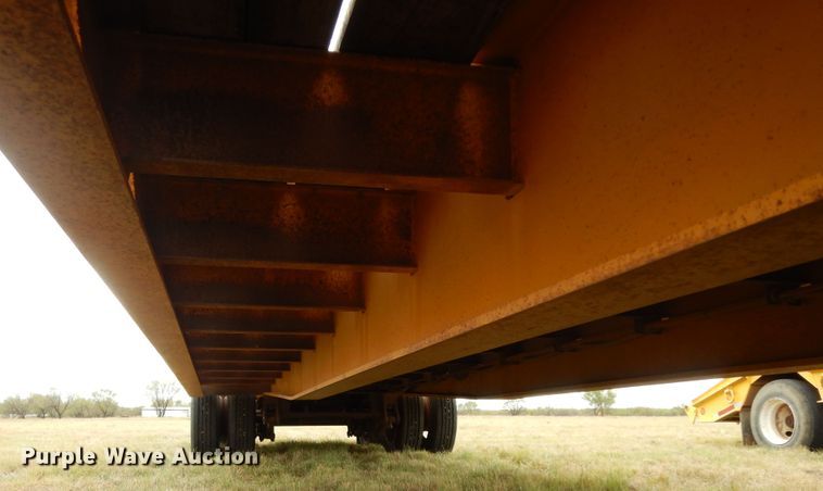 image for item DJ7479 2000 Fontaine FLT-7-35HBTW  drop deck equipment trailer