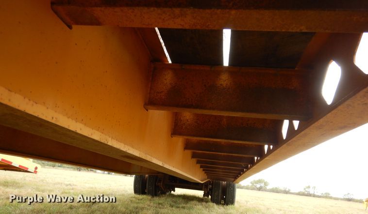 image for item DJ7479 2000 Fontaine FLT-7-35HBTW  drop deck equipment trailer