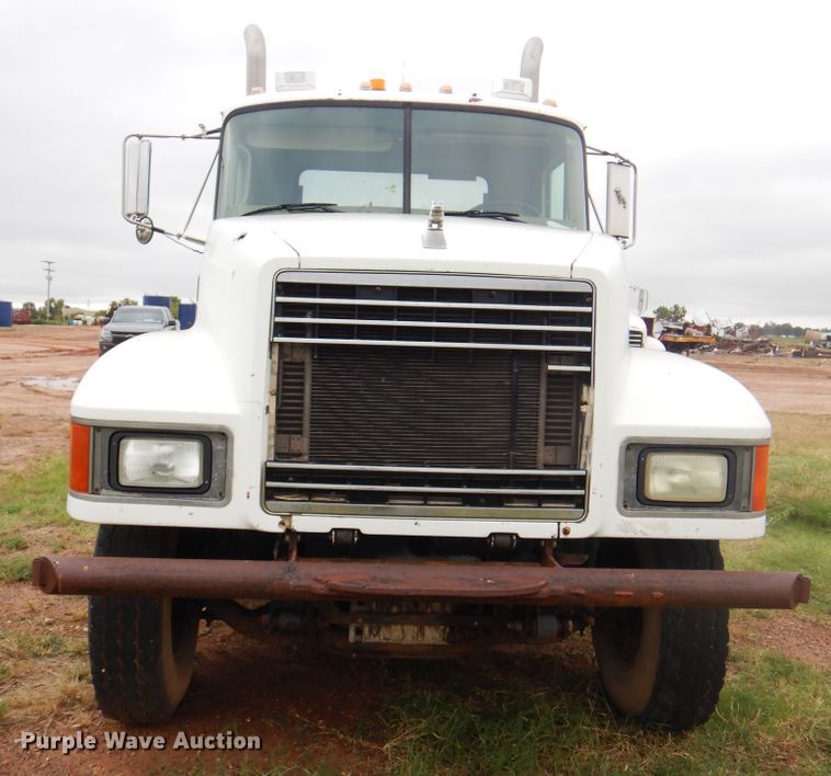 image for item DJ7514 2001 Mack CH613  semi truck