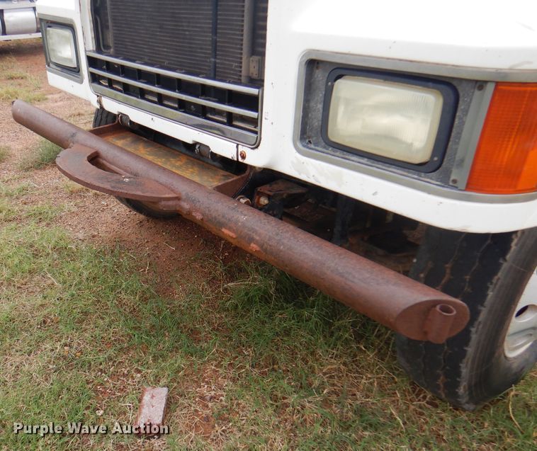 image for item DJ7514 2001 Mack CH613  semi truck