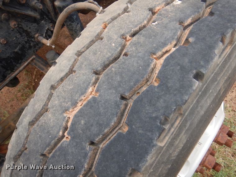 image for item DJ7514 2001 Mack CH613  semi truck