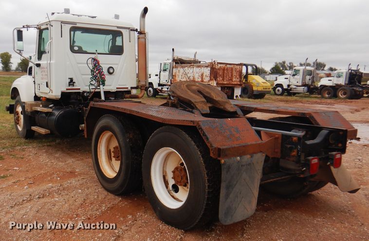 image for item DJ7515 2005 Mack CV713  semi truck