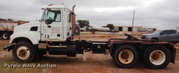 image for item DJ7515 2005 Mack CV713  semi truck