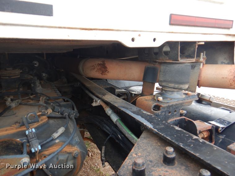 image for item DJ7515 2005 Mack CV713  semi truck