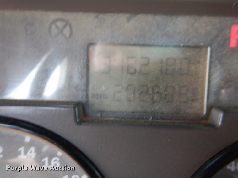 image for item DJ7515 2005 Mack CV713  semi truck