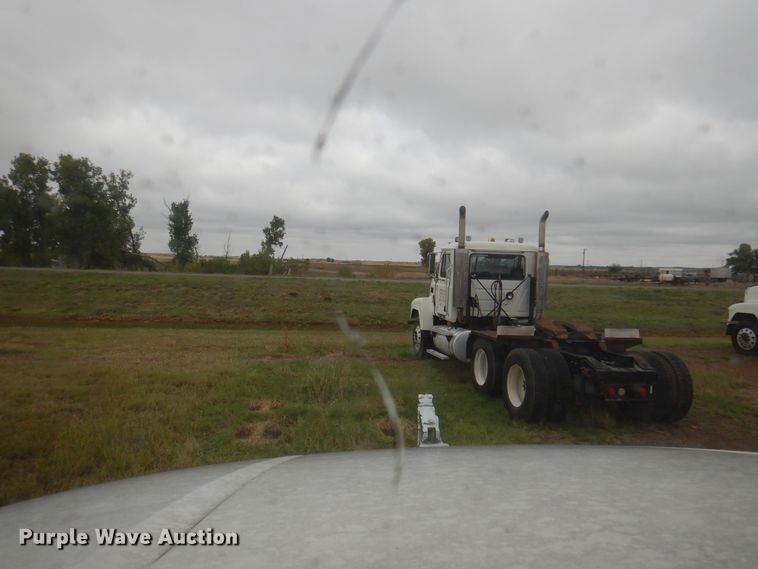 image for item DJ7515 2005 Mack CV713  semi truck