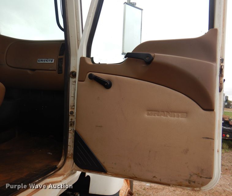 image for item DJ7515 2005 Mack CV713  semi truck