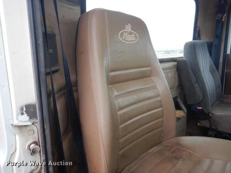 image for item DJ7515 2005 Mack CV713  semi truck