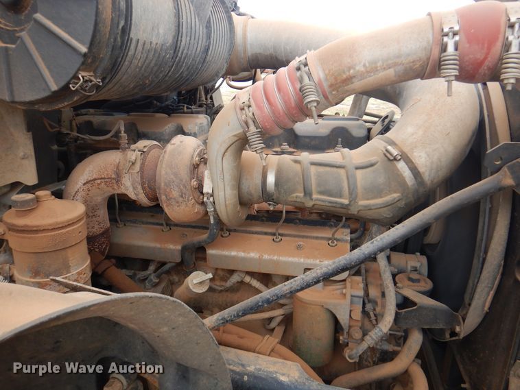 image for item DJ7515 2005 Mack CV713  semi truck