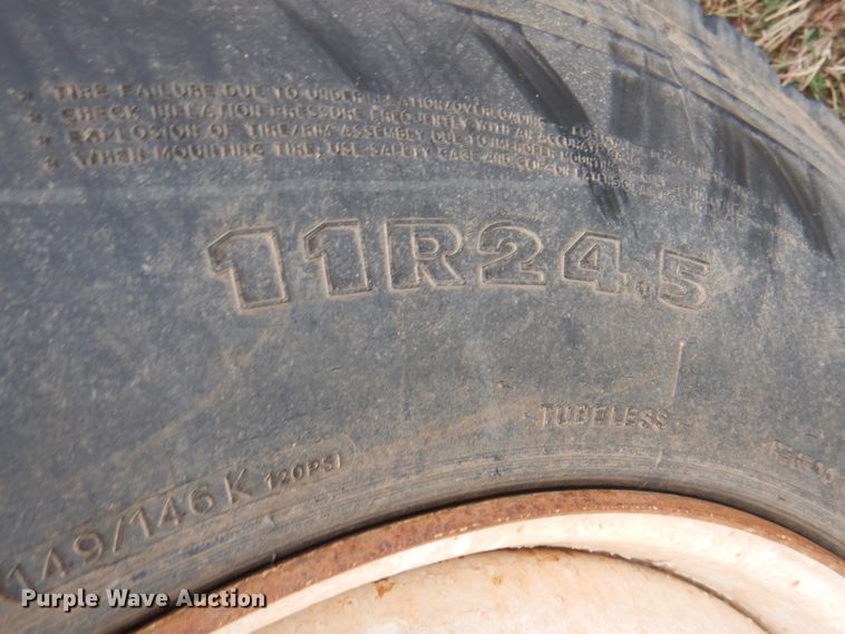 image for item DJ7515 2005 Mack CV713  semi truck