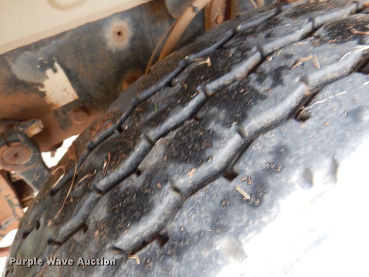 image for item DJ7515 2005 Mack CV713  semi truck