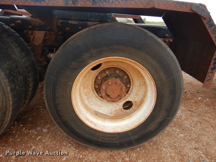 image for item DJ7515 2005 Mack CV713  semi truck