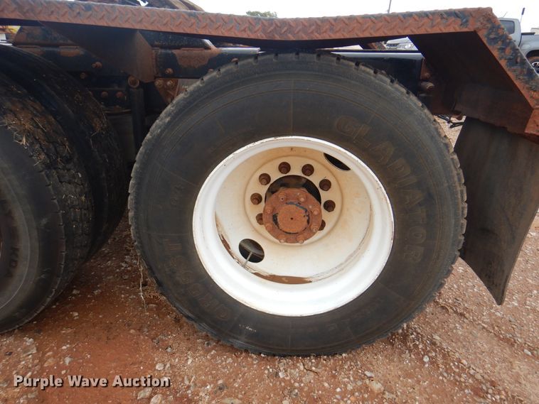 image for item DJ7515 2005 Mack CV713  semi truck