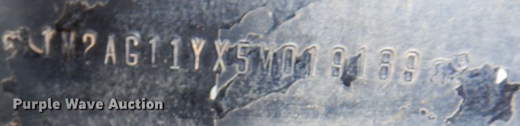 image for item DJ7515 2005 Mack CV713  semi truck