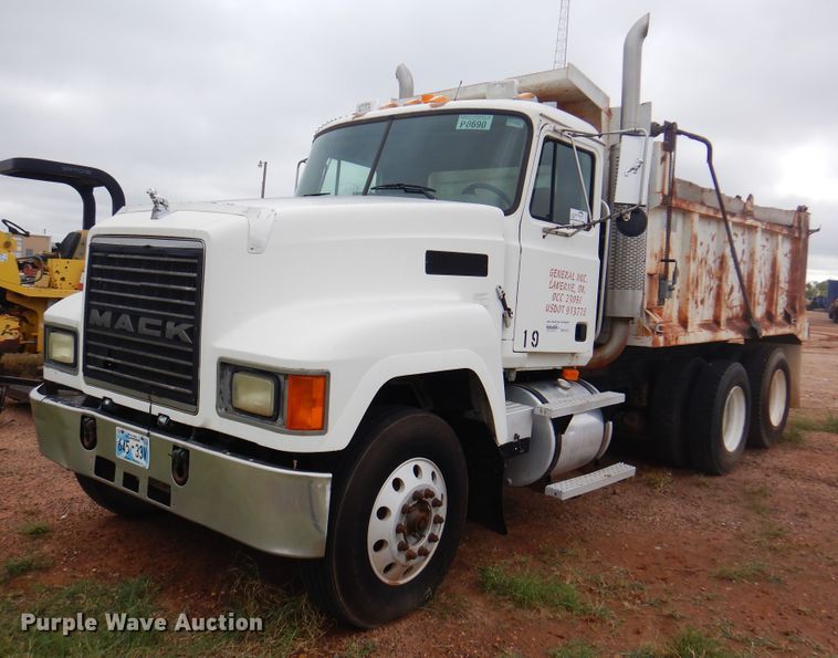 image for item DJ7516 2002 Mack CH613  dump truck