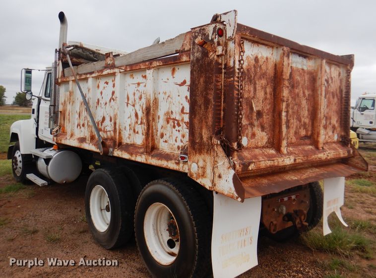 image for item DJ7516 2002 Mack CH613  dump truck