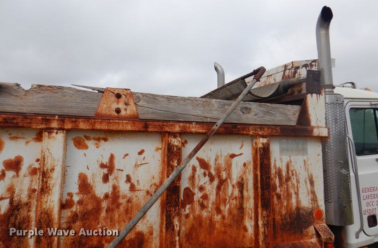 image for item DJ7516 2002 Mack CH613  dump truck